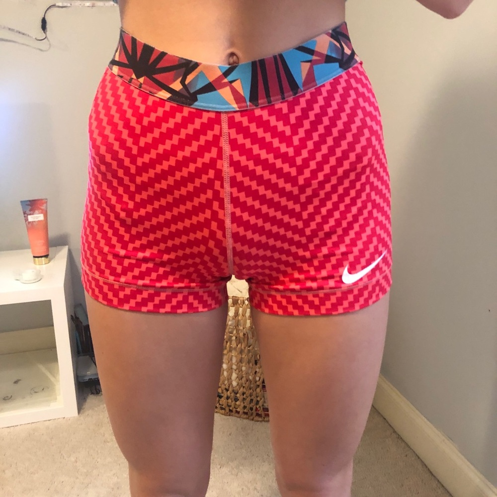 Zig zag Nike pros